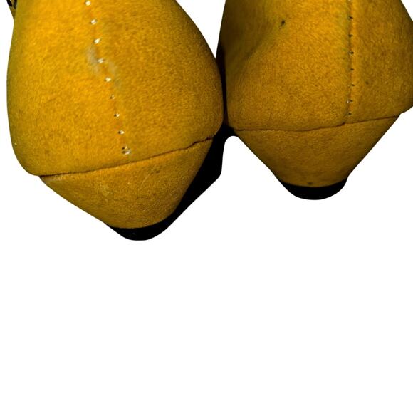 Women's 6 Flat Shoes Yellow Closed Toe Girl's Beaded - Picture 4 of 7